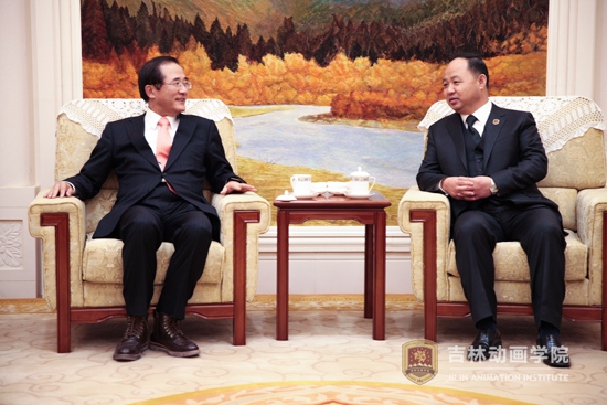 2董事长郑立国与韩国文化产业振兴院院长洪相杓就韩流文化深切交流.jpg