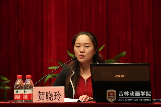 (3)团校培训上贺晓玲老师进行讲座.jpg