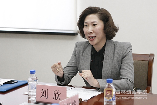 副董事长刘欣主持欧博abg官方网站就业创业导师颁发仪式(1).JPG